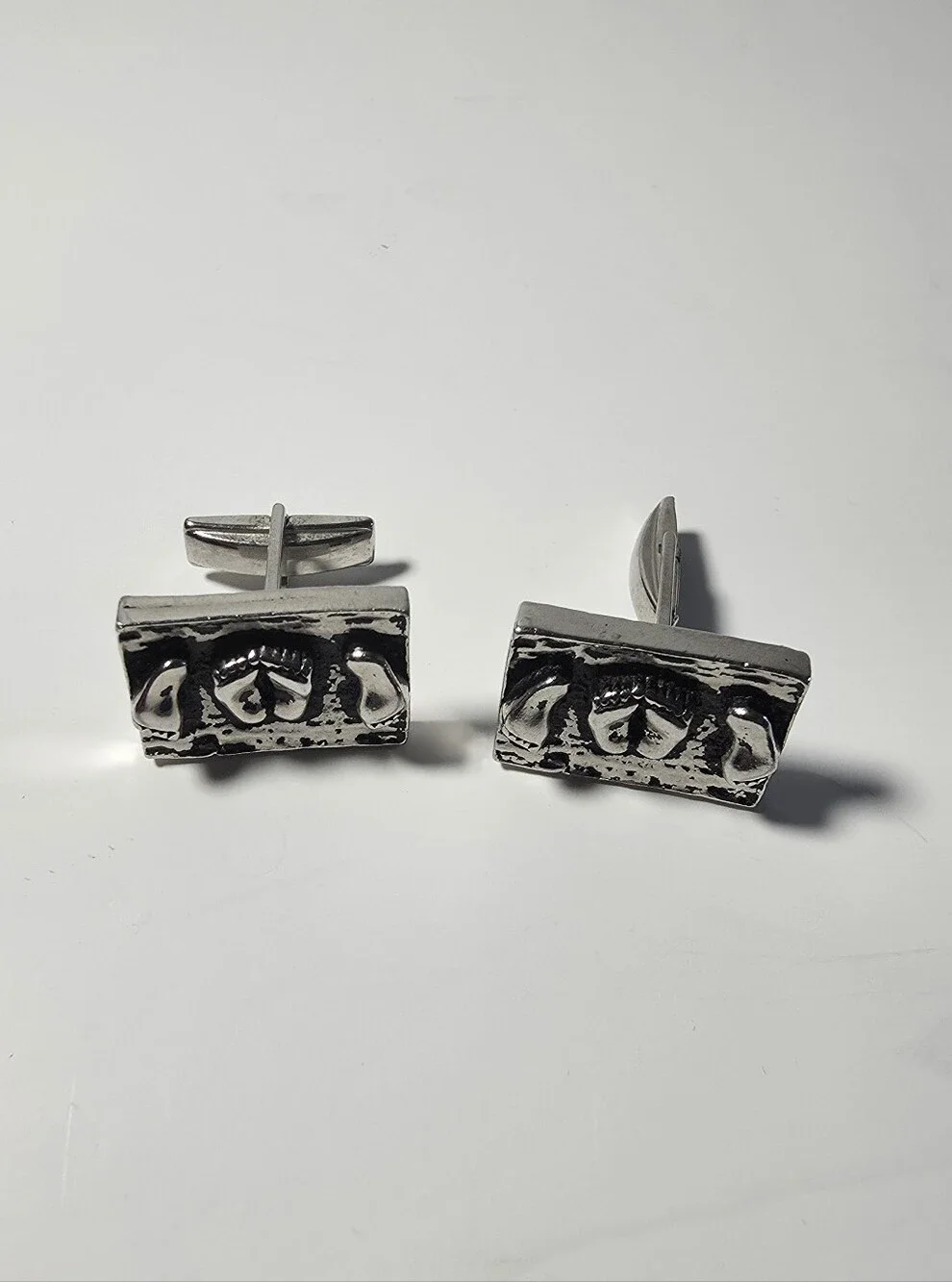 Vtg Silver-Tone Rectangular Men’s Cufflinks with Patterned Relief 